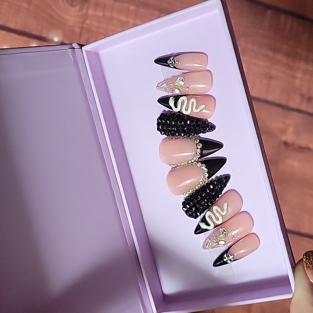 Black French Press On Nails 💅  Size L Stiletto Shape